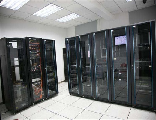 菲律賓機房1.jpg